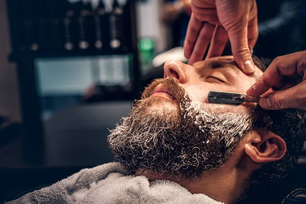 Hot Shave Service